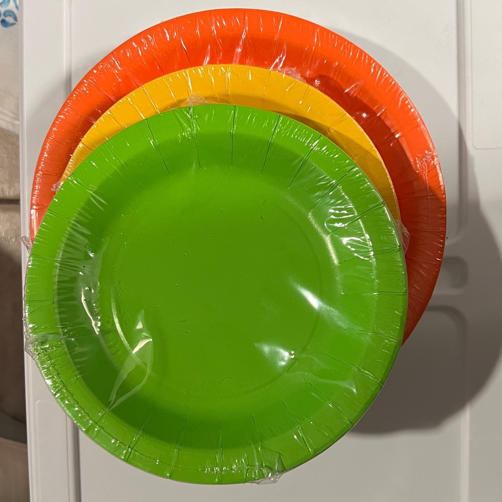 Bright Green Disposable Party Plates -